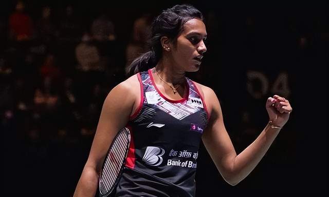 包含印度羽毛球队血洗英格兰羽毛球队，辛杜绝境逆转的词条