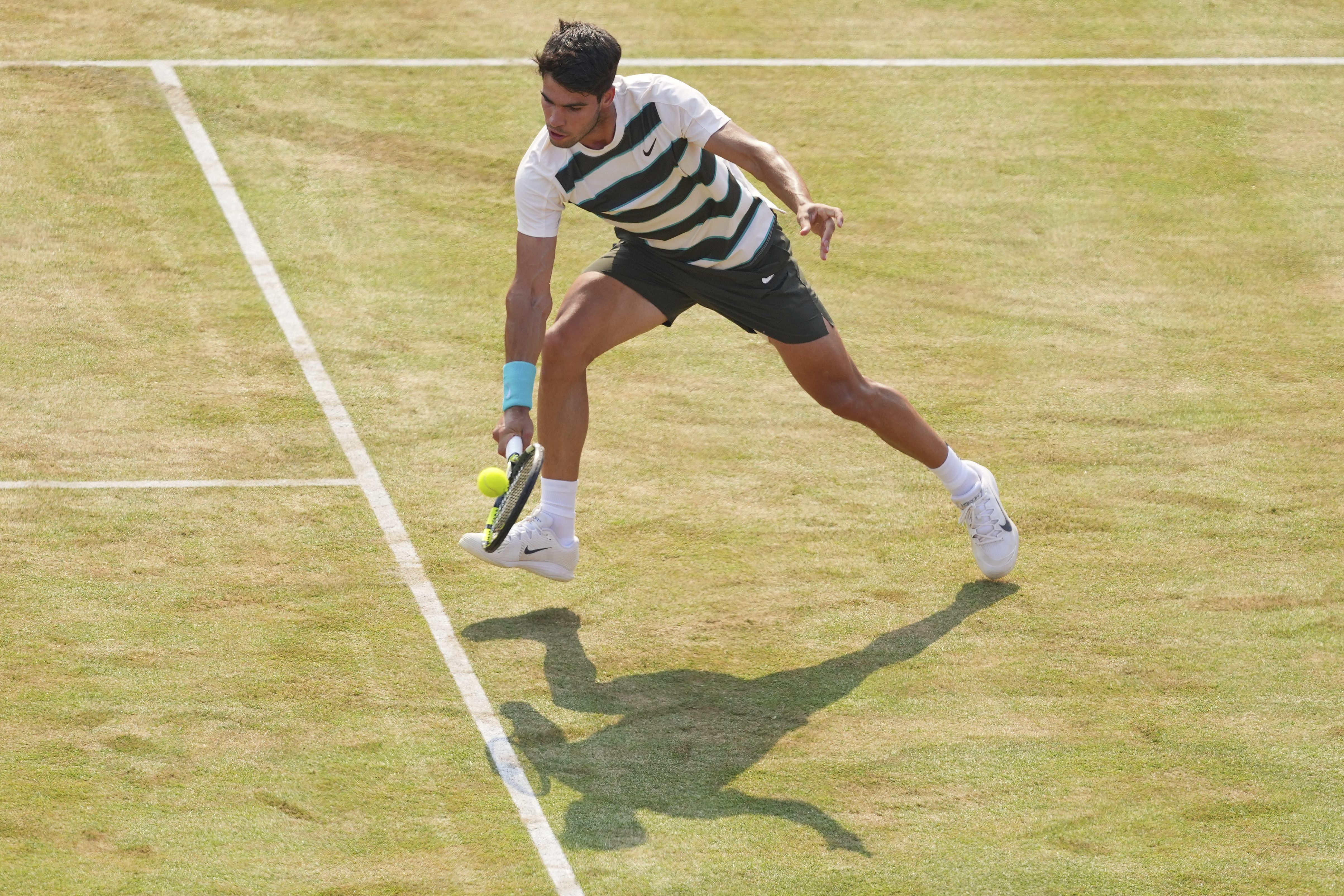 德国网球队血洗英国网球队,阿尔卡拉斯关键制胜 德国网球队血洗英国网球队,阿尔卡拉斯关键制胜