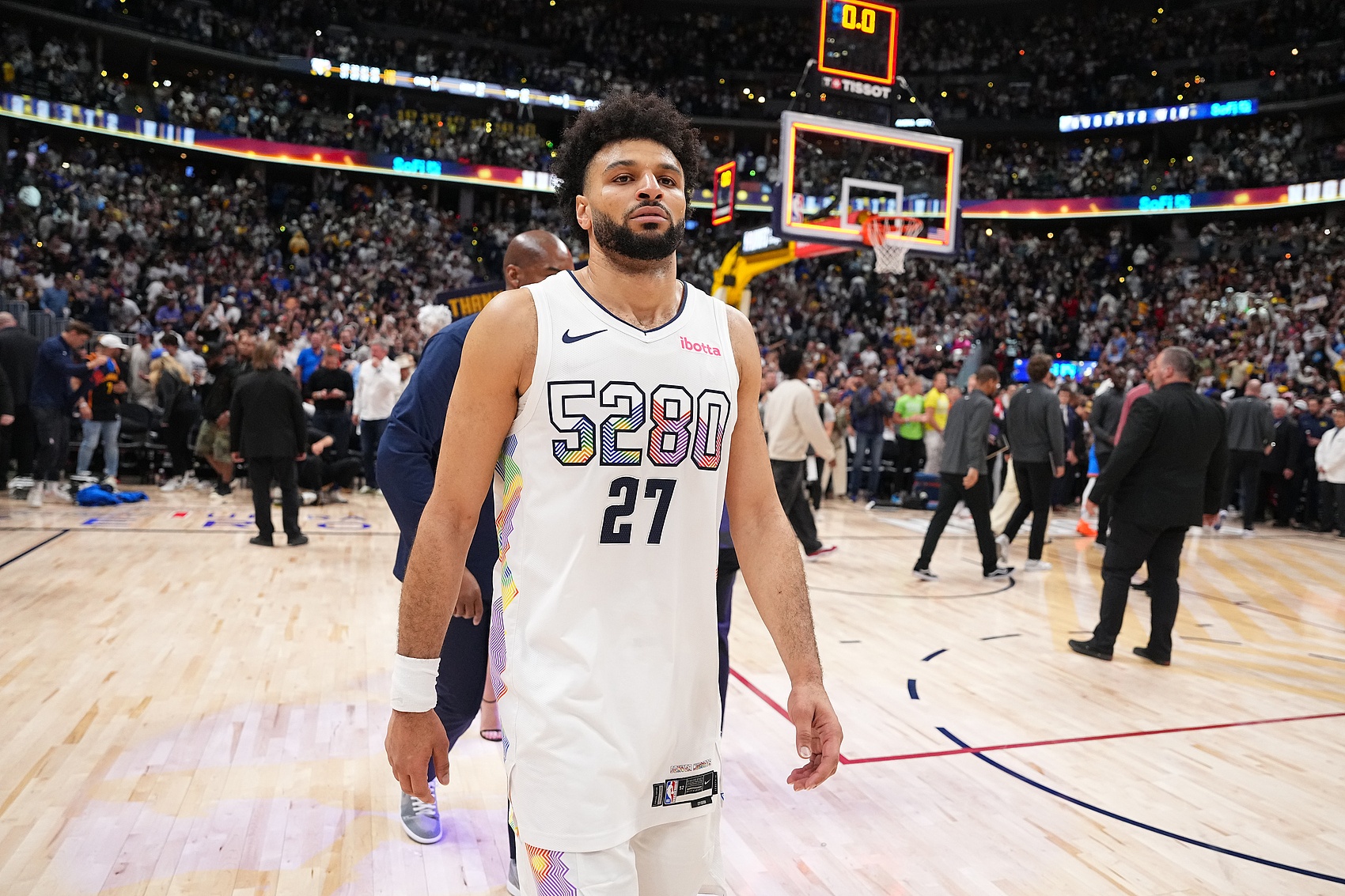 墨西哥男篮轻取马刺,乔治完成帽子戏法 墨西哥男篮轻取马刺,乔治完成帽子戏法