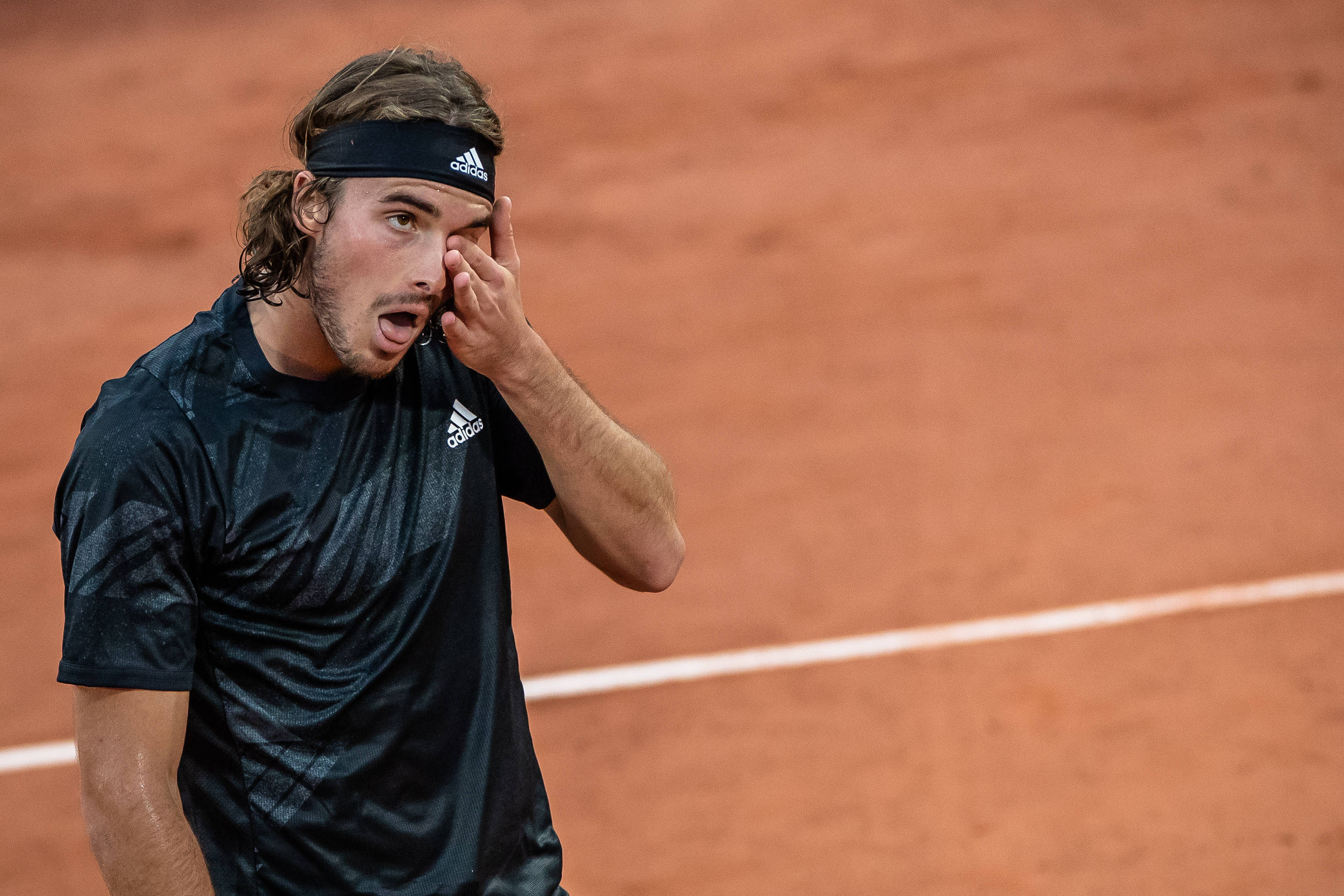 意大利网球队强势西班牙网球队,西西帕斯关键制胜的简单介绍 意大利网球队强势西班牙网球队,西西帕斯关键制胜的简单介绍