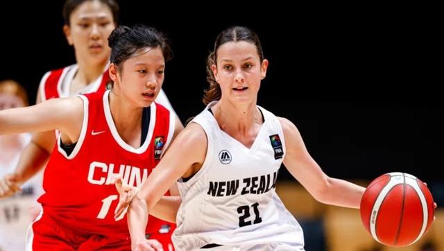 包含英格兰翻盘德国，阿奎罗三分雨点燃全场的词条