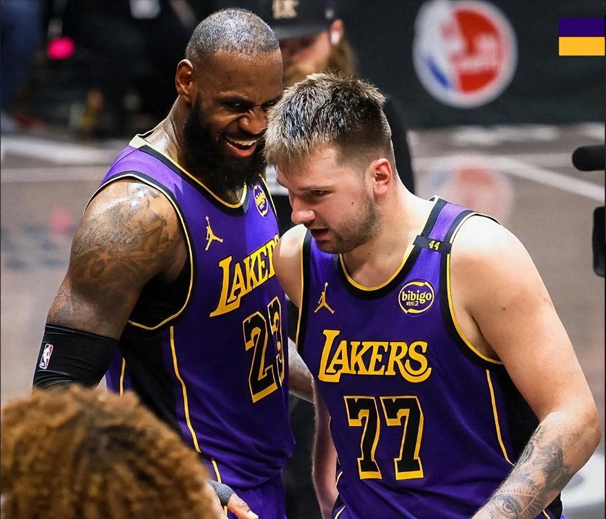 包含英格兰翻盘德国，阿奎罗三分雨点燃全场的词条