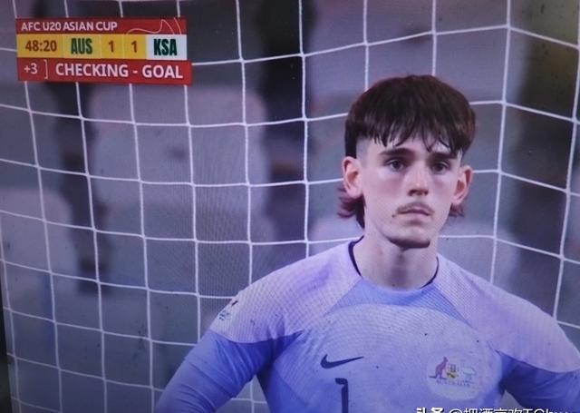 包含澳大利亚队在训练赛中展现出色表现的词条