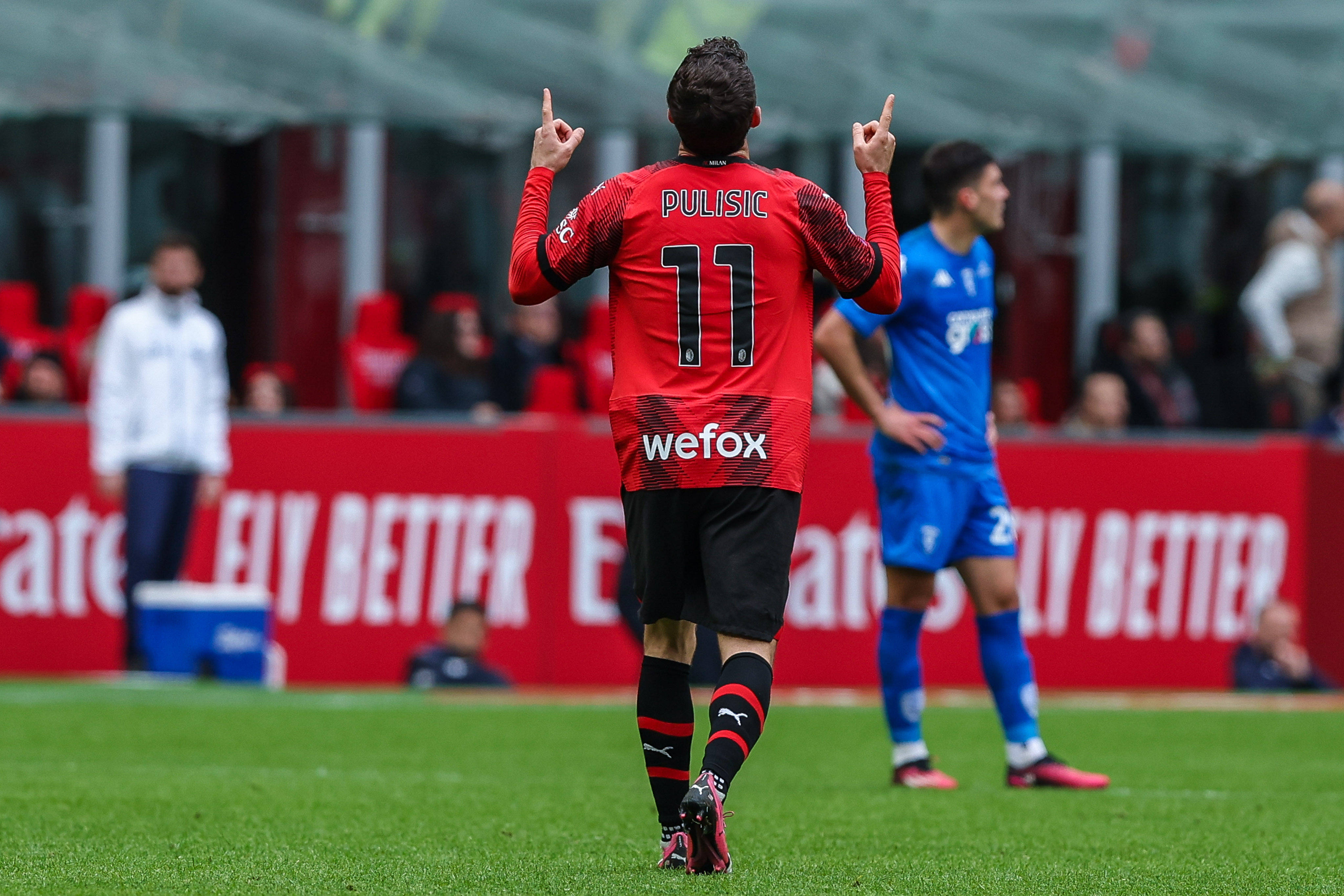 关于AC米兰客场大胜，展现强大实力的信息