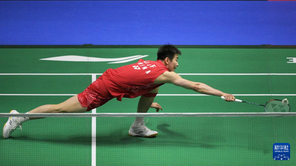 新加坡选手在比赛建功，晋级下一轮！的简单介绍