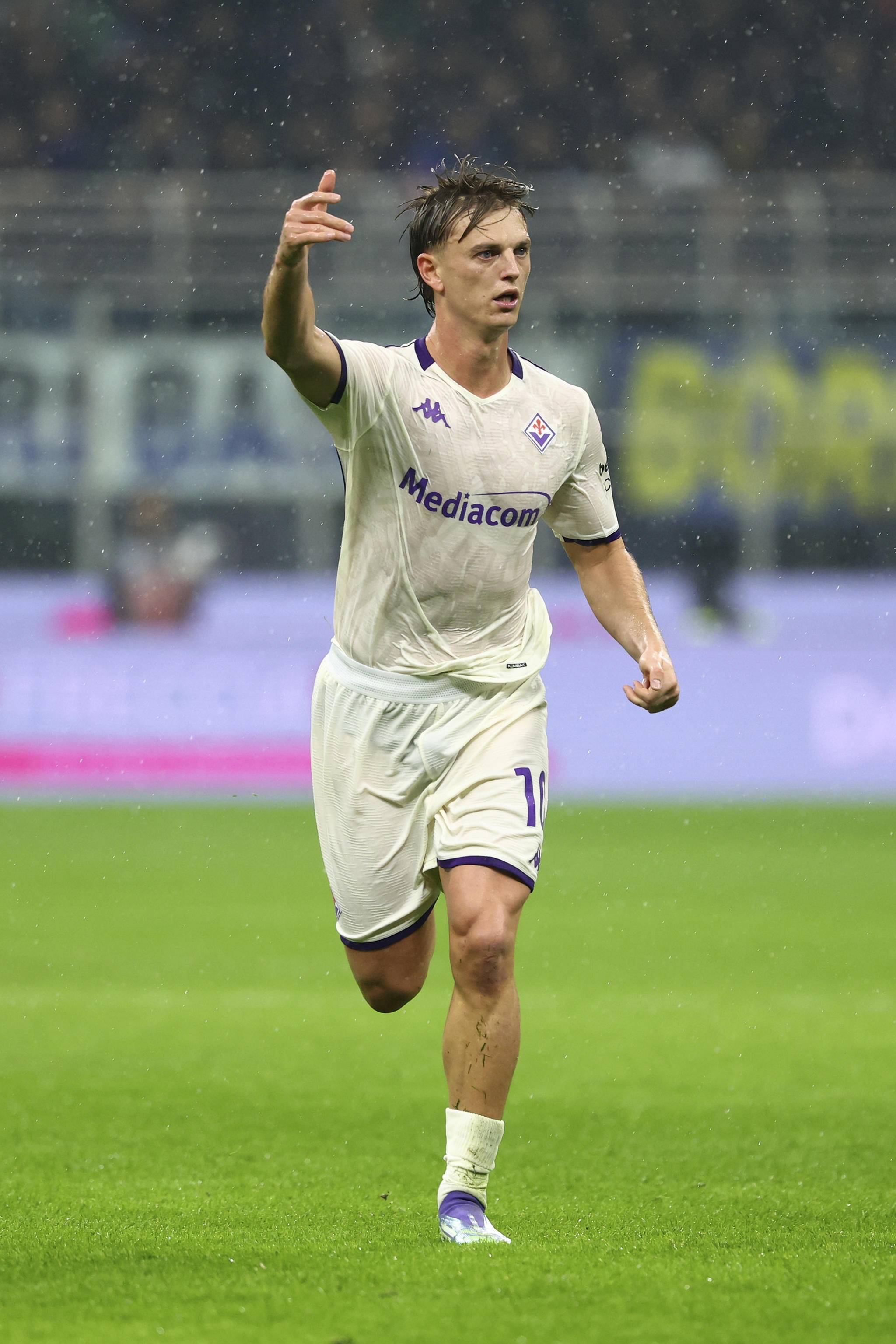 佛罗伦萨球员：在意甲舞台上大放异彩的简单介绍