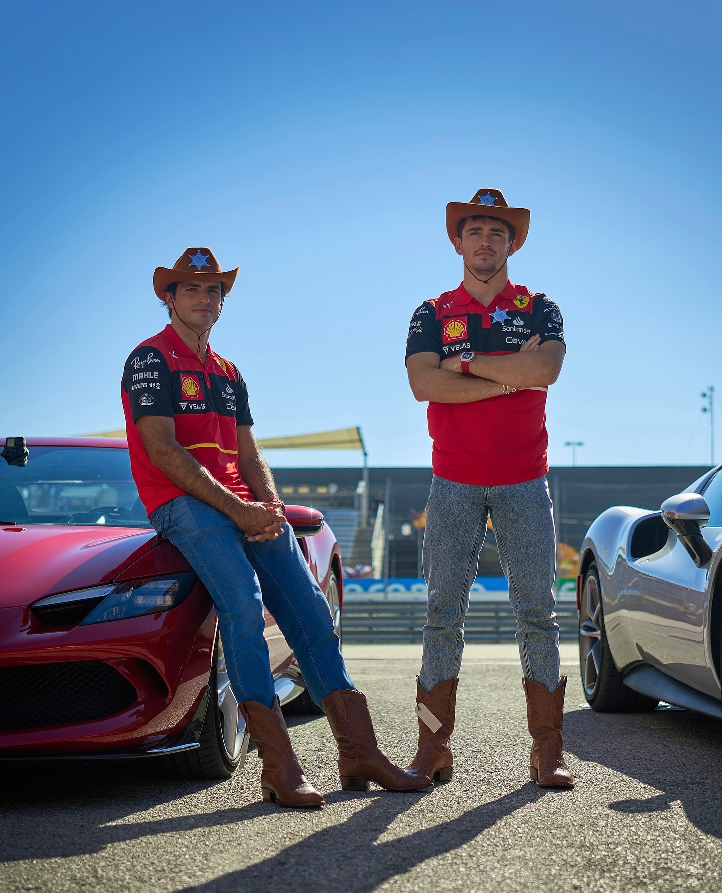 包含法拉利绝杀雷诺车队，塞恩斯扛起全队的词条