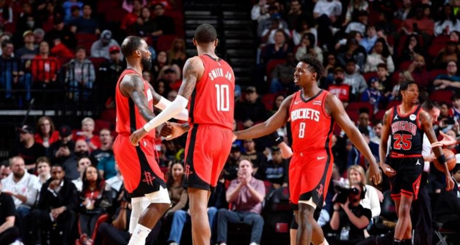 关于火箭鏖战勇士，拉文关键制胜的信息