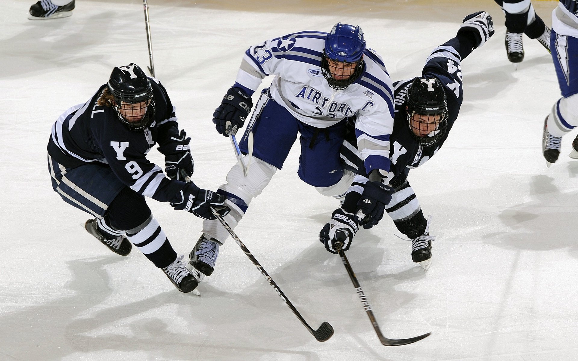 森林狼淘汰赛过关湖人，恩比德成为胜负手，一场颠覆预期的对决