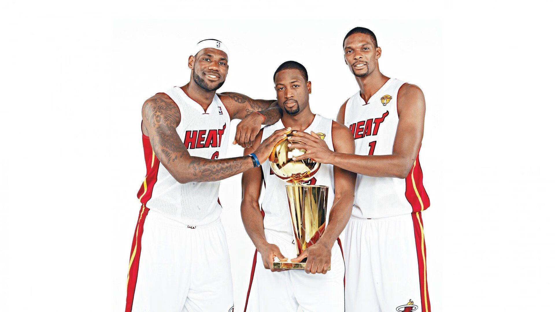 德甲争冠夜,马丁内利一锤定音,改写冠军命运